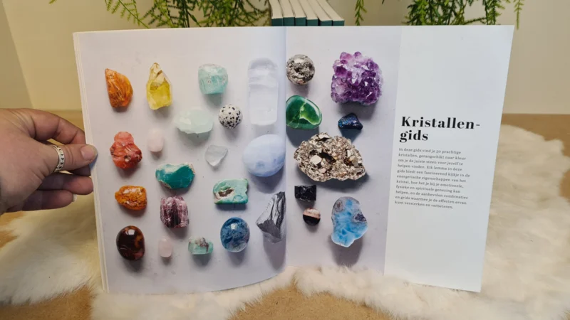 Boek de Kracht van Kristallen4
